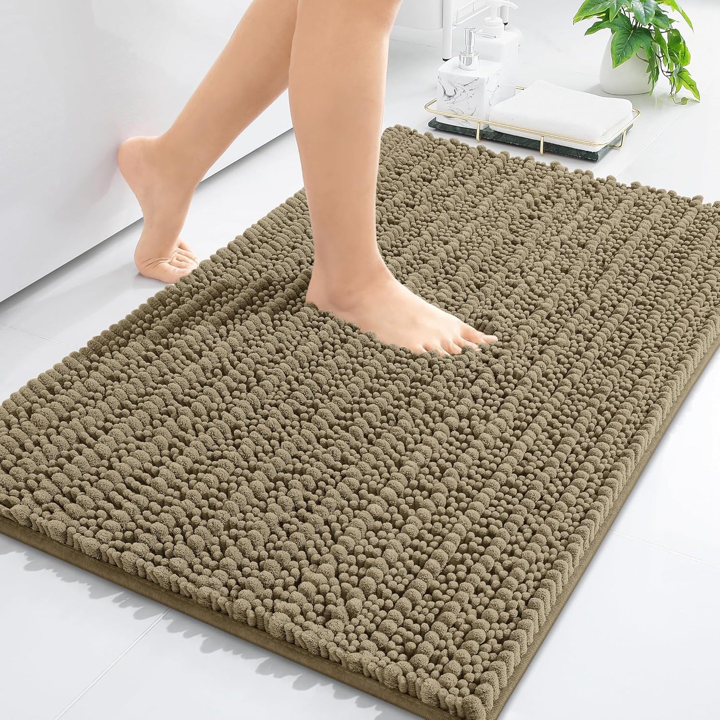 Arotive Luxury Chenille Bathroom Rug Mat, Extra Soft Thick Absorbent Shaggy Bath Rugs, Non-Slip Machine Wash Dry, Plush Bath Mats for Bathroom, Shower and Tub, 30x20, Camel